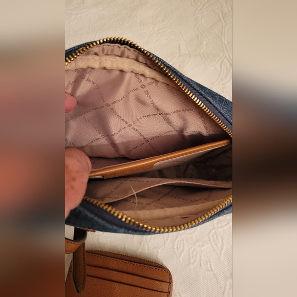 Michael Kors Purse and Wallet Blue Denim - Picture 5 of 9